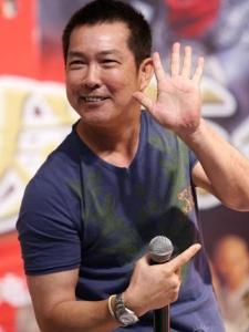 元彪个人资料死因,一代武侠宗师陨落，揭秘其神秘死因